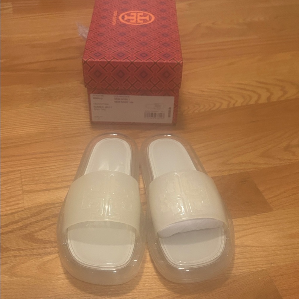 Tory Burch Cream Slide Sandals with Logo